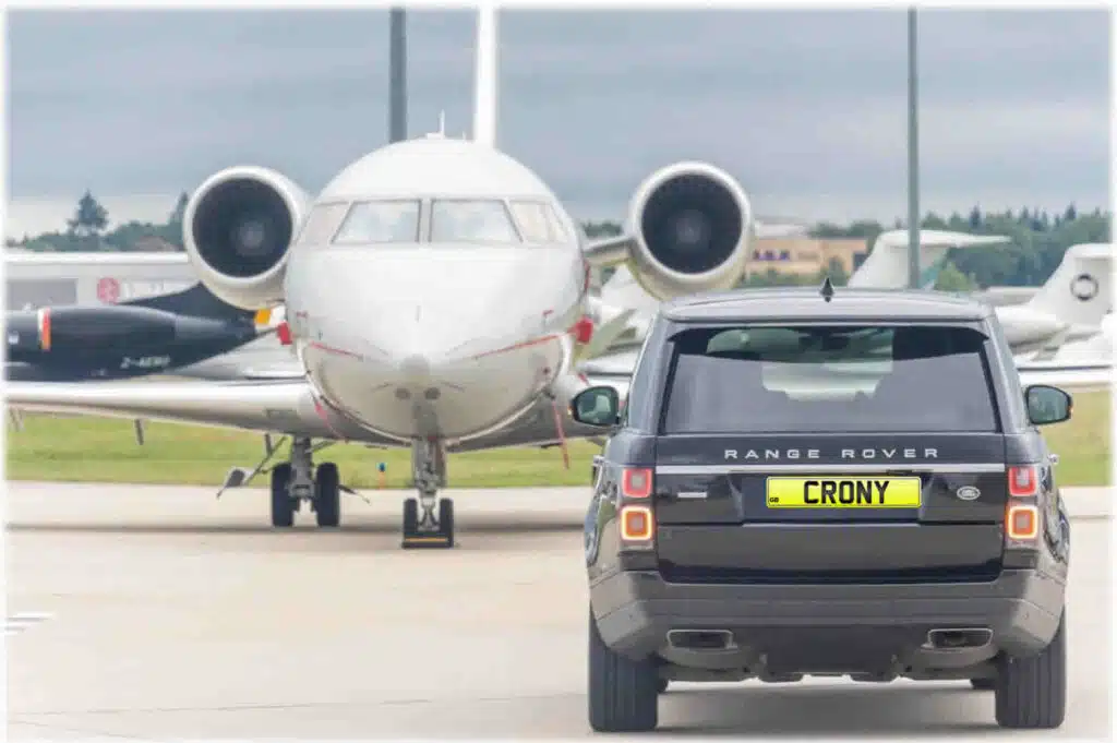 booking airport transfers heathrow range rover